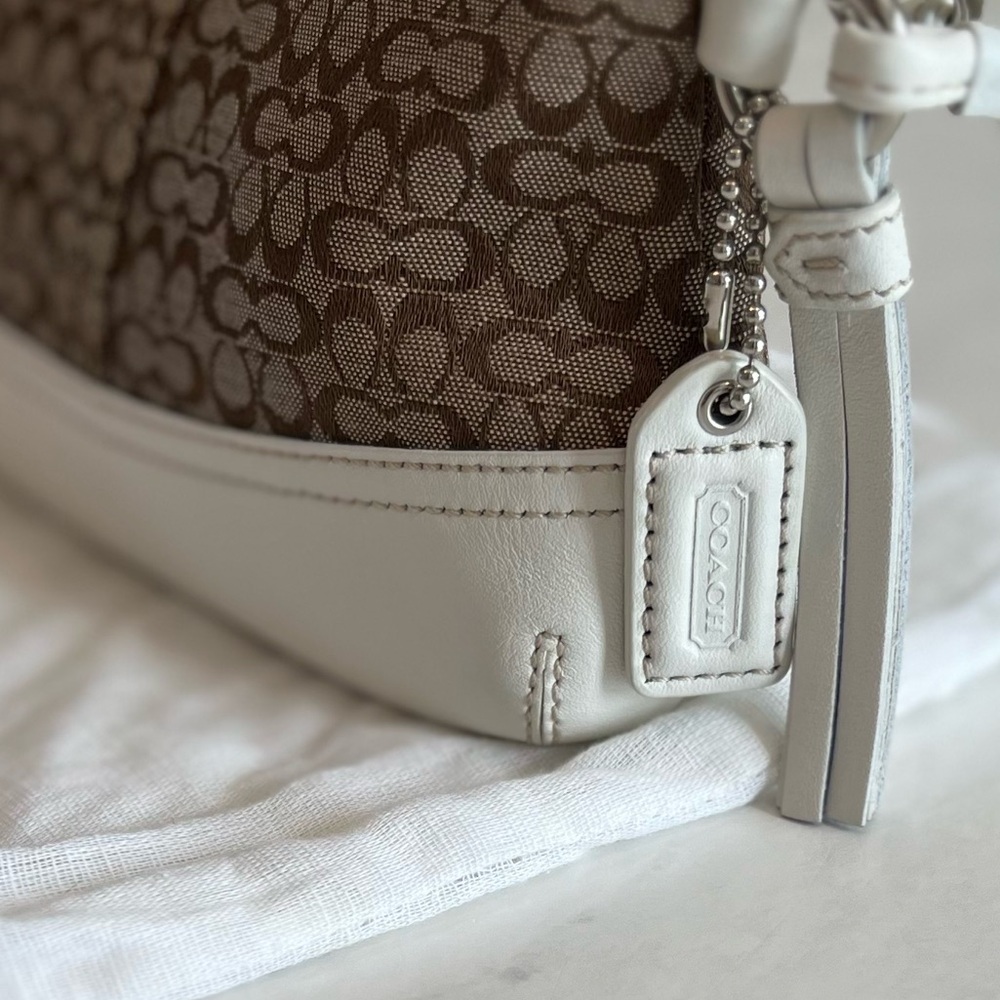 Coach Brown Signature Canvas Wristlet with White Leather Trim - Picture 12 of 13